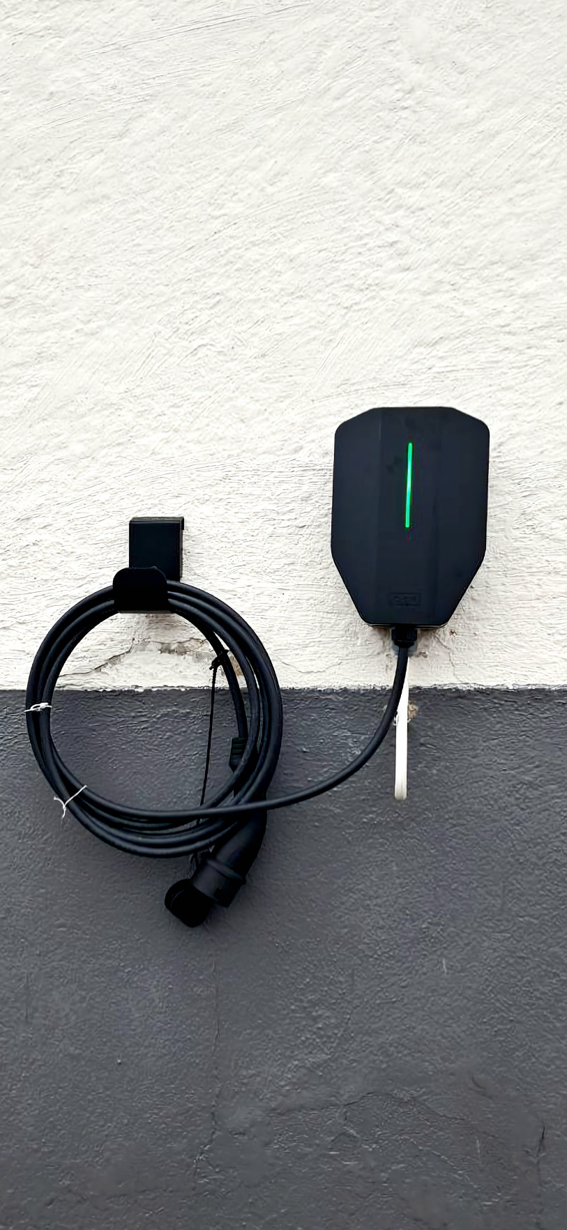 El och kraftteknik Blekinge installerar laddbox för elbil i Sölvesborg, Bromölla, Karlshamn, Kristianstad och Olofström. Hos oss kan du nyttja avdraget för grön teknik och rot-avdraget.